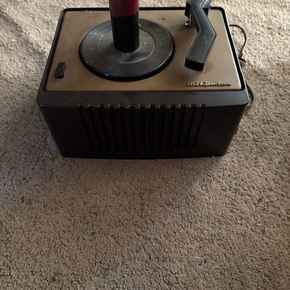 Vintage Record Player with Black and Gold Design - Picture 1 of 1